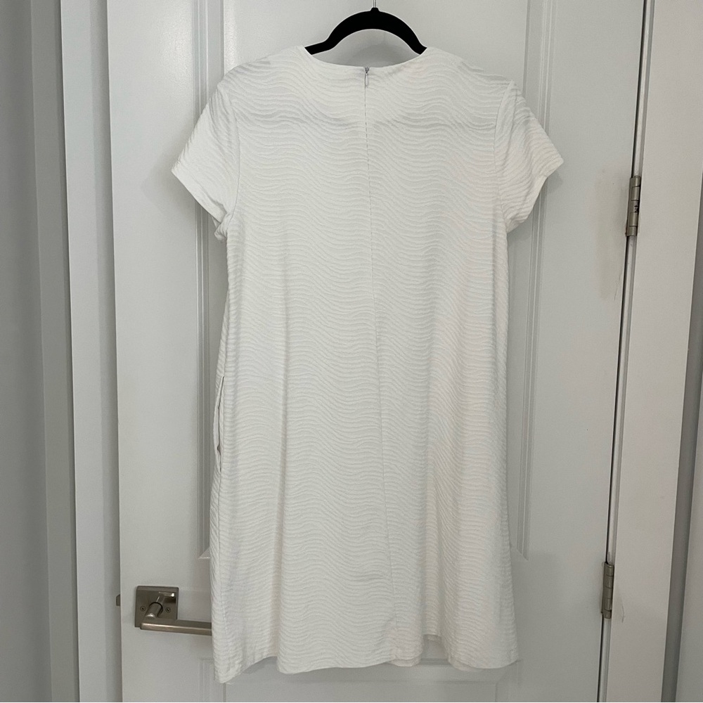 J. McLaughlin Radio Waves Jacquard Swing Dress in White.     16 - Picture 6 of 9